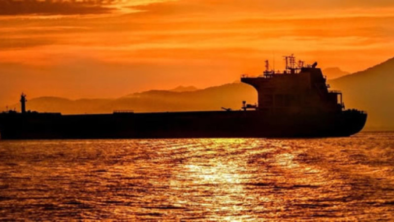 Supertankers Make U-Turns in the Strait of Hormuz Amid Rising Tensions