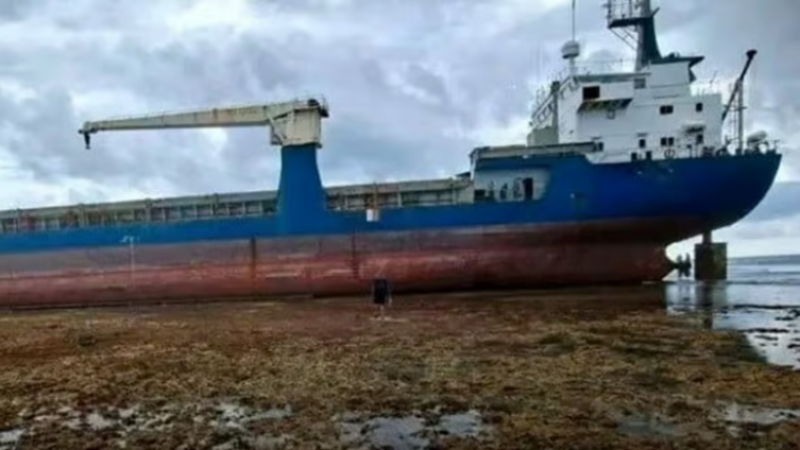 MV Dan awaits salvage off Kenya