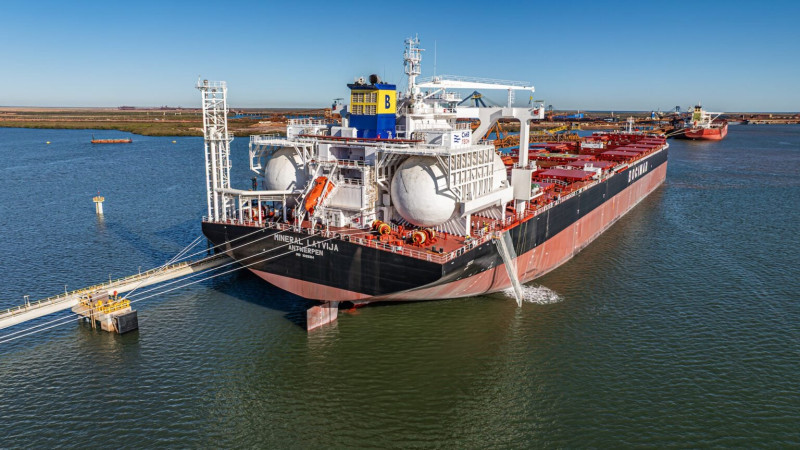 Fortescue, CMB.TECH Sign Deal for Up to 12 Ammonia-Capable Bulk Carriers